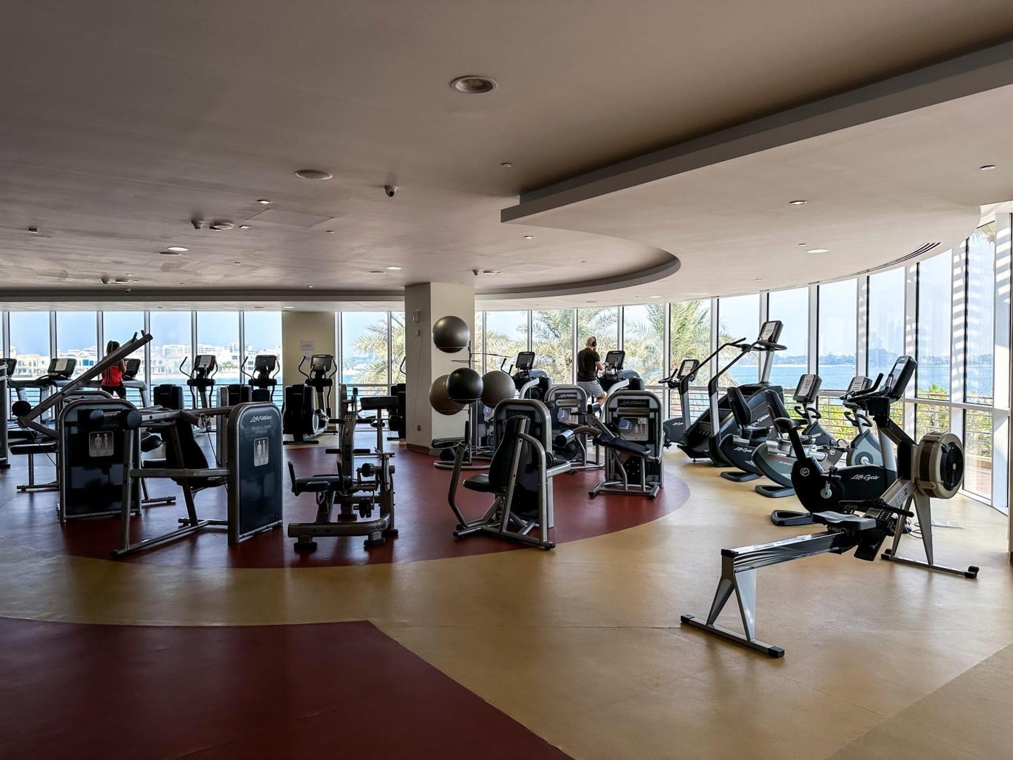 Modern Beachfront 1Br Apartment - Tiara Residence Dubaj Zewnętrze zdjęcie
