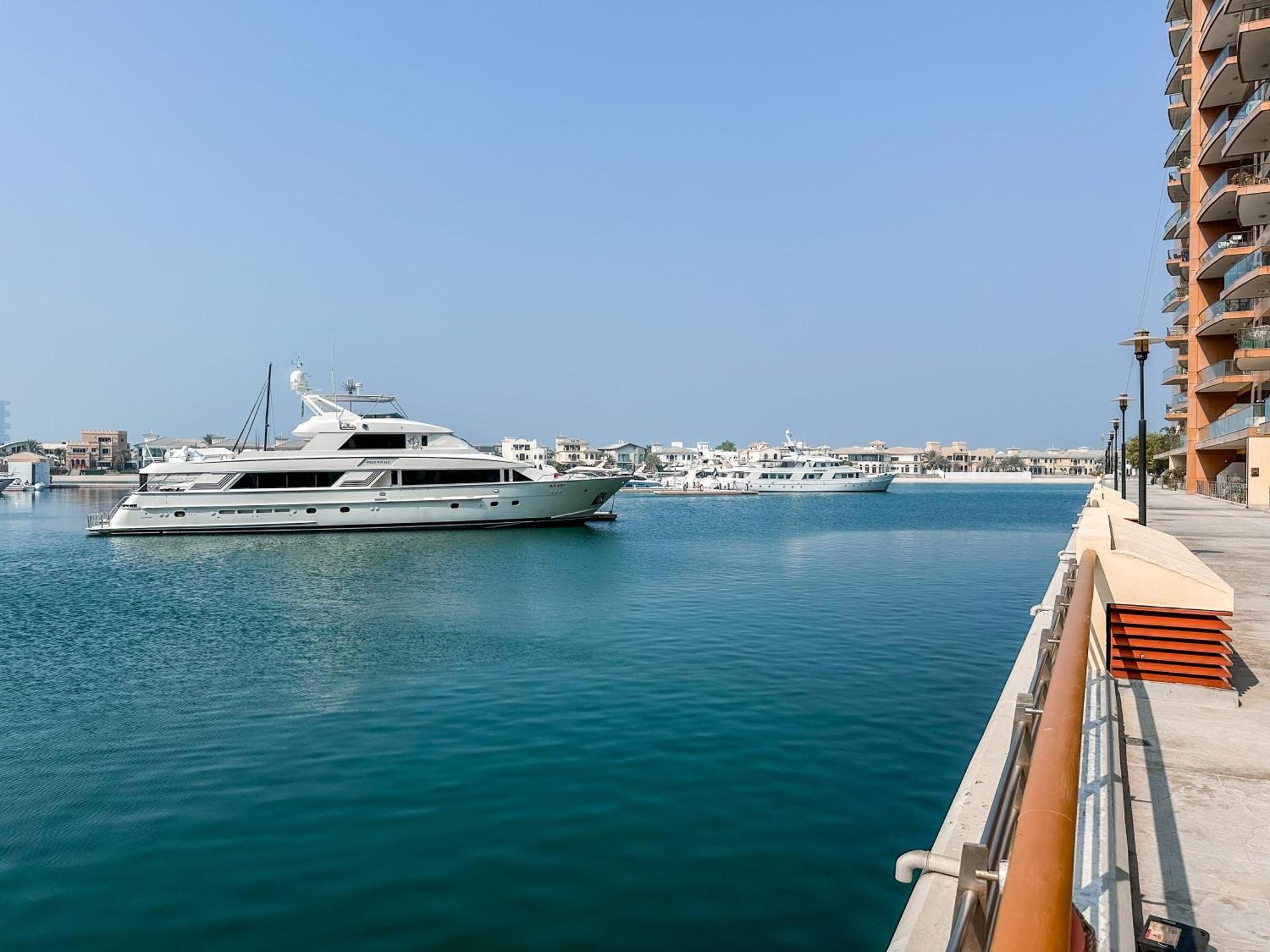 Modern Beachfront 1Br Apartment - Tiara Residence Dubaj Zewnętrze zdjęcie