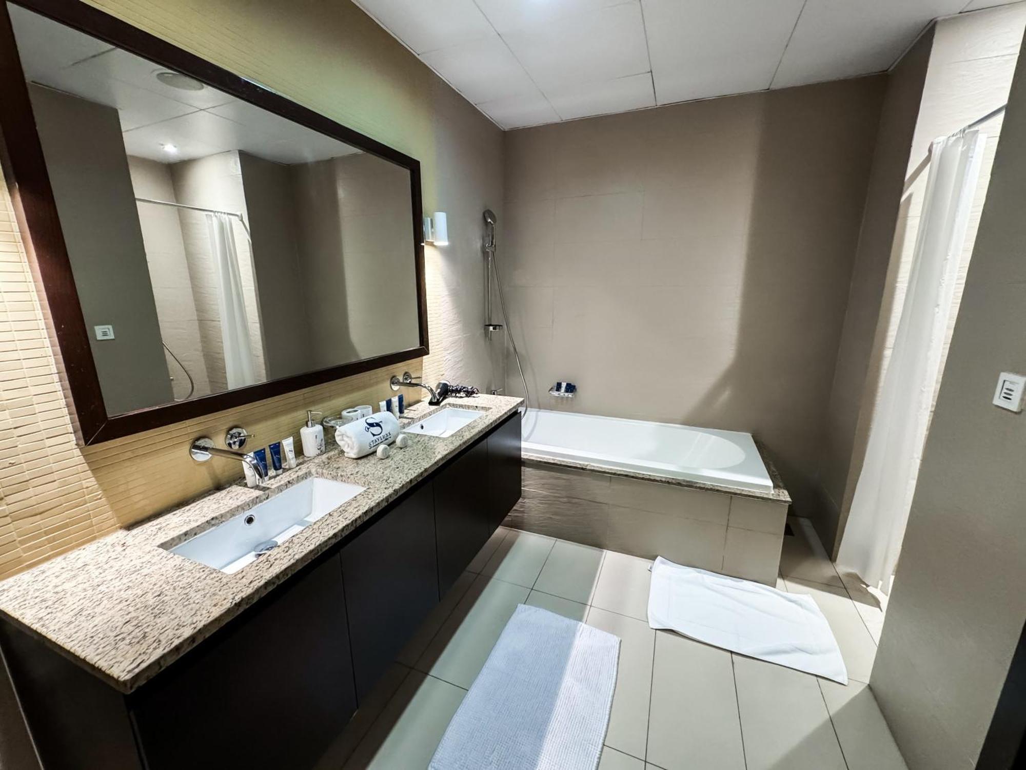 Modern Beachfront 1Br Apartment - Tiara Residence Dubaj Zewnętrze zdjęcie